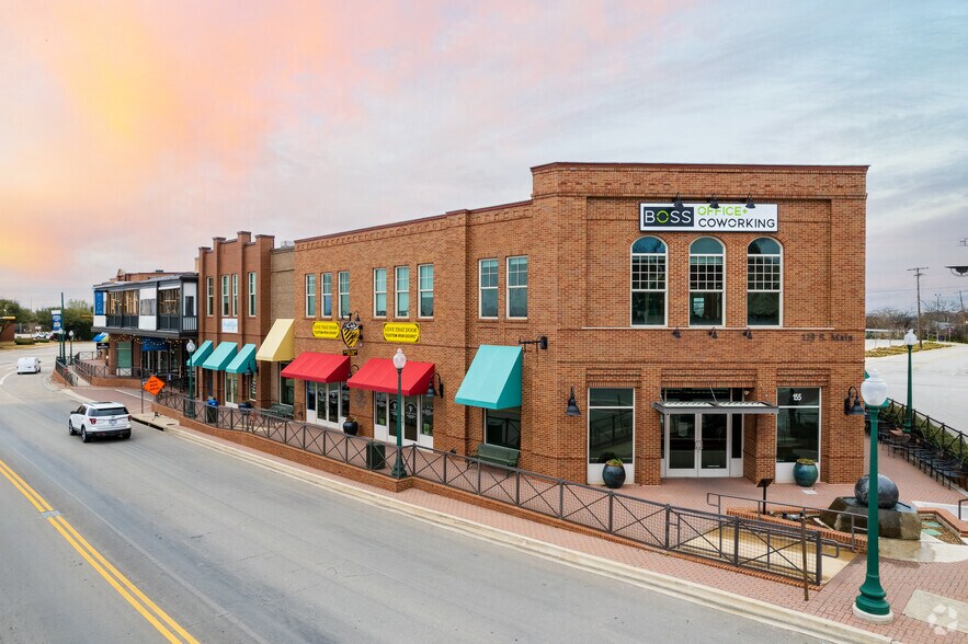 More Photos Of 129 S Main St, Grapevine Storefront Retail Office For Lease