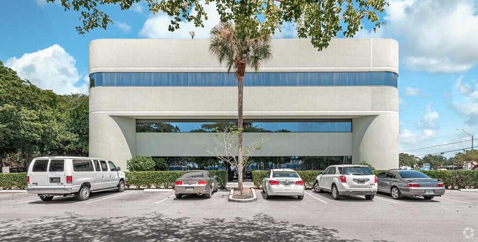 More Photos Of 3275 W Hillsboro Blvd, Deerfield Beach Office For Lease