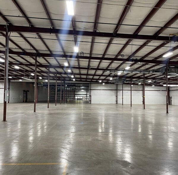 More Photos Of 8801 Corporate Square Ct, Jacksonville Warehouse For Sale