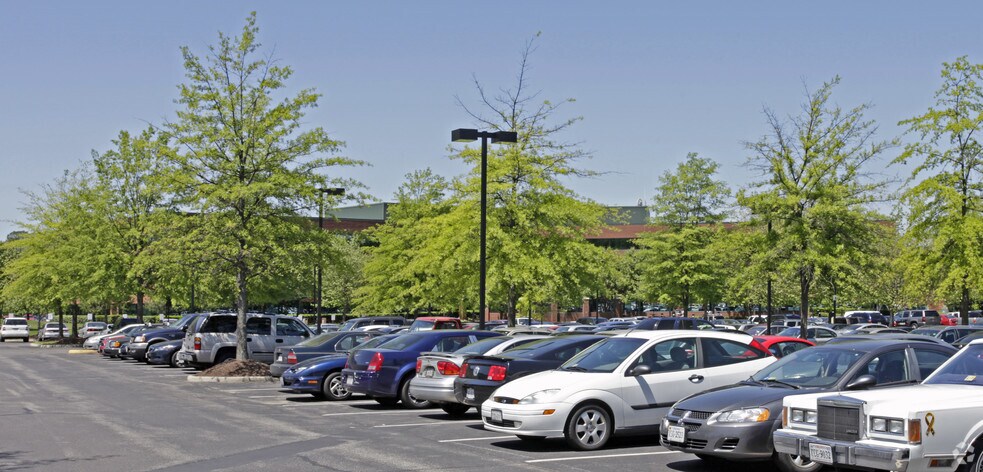 More Photos Of 4881 Cox Rd, Glen Allen Office For Sale