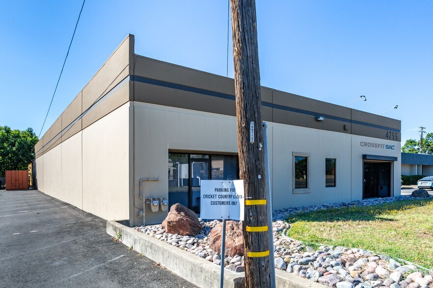 More Photos Of 4755 Auburn Blvd, Sacramento Industrial For Sale