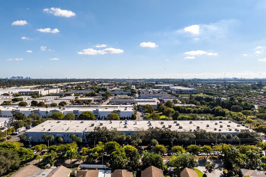 More Photos Of 2100-2290 SW 71st Ter, Davie Warehouse For Sale