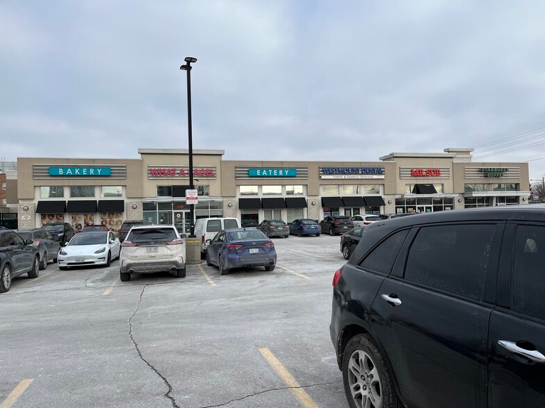 More Photos Of 8010 Bathurst St, Vaughan Unknown For Lease