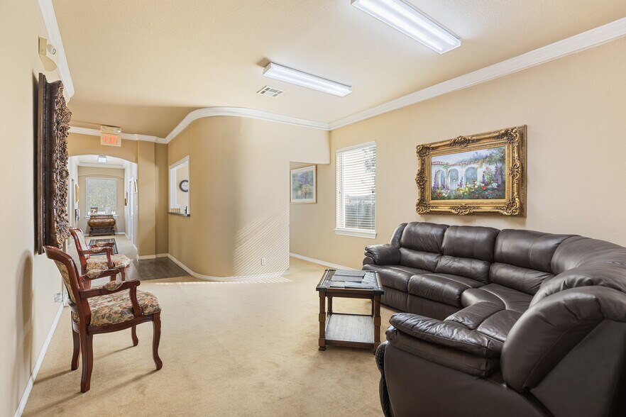 More Photos Of 1501 W Main St, Collinsville Funeral Home For Sale