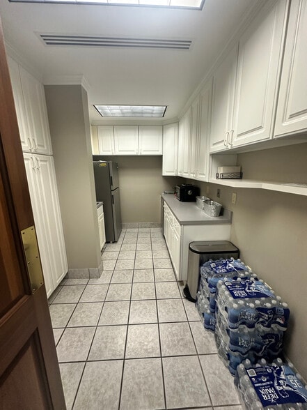 More Photos Of 4624 Chambliss Ave, Knoxville Office Residential For Sale