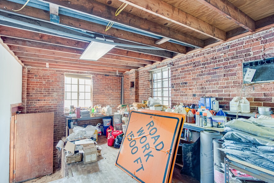 More Photos Of 4975 Little Mill Rd, Buford Warehouse For Sale