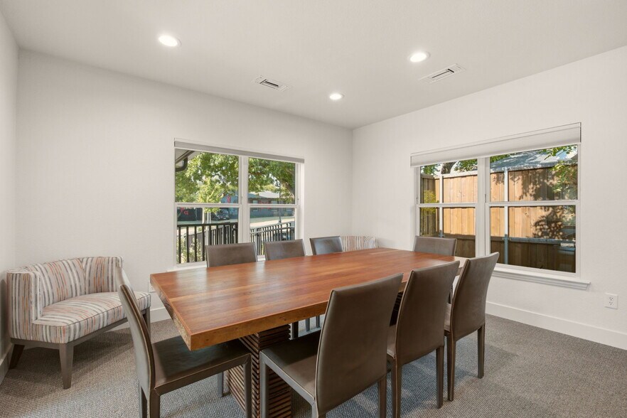 More Photos Of 7274 Elm St, Frisco Office For Sale