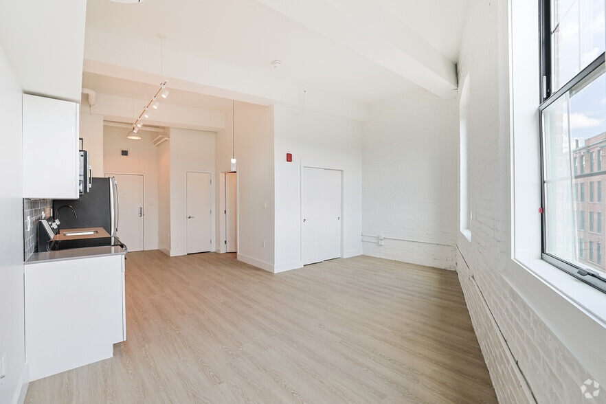 More Photos Of 86 Essex St, Haverhill Apartments For Lease