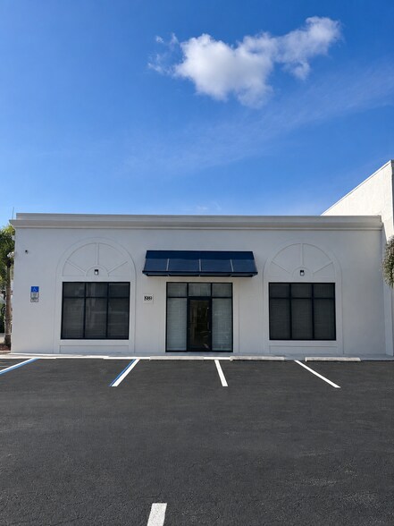 More Photos Of 1989 Trade Center Way, Naples Warehouse For Sale