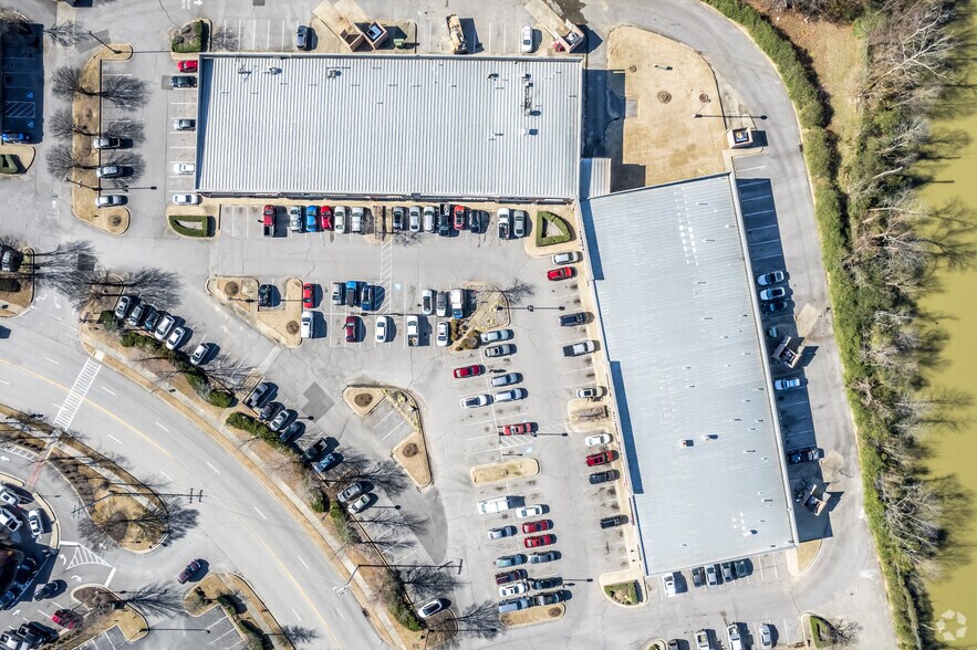 More Photos Of 8110 Camp Creek Rd, Olive Branch Storefront For Lease
