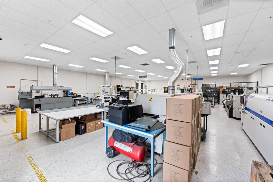 More Photos Of 7433-7439 Lampson Ave, Garden Grove Warehouse For Sale