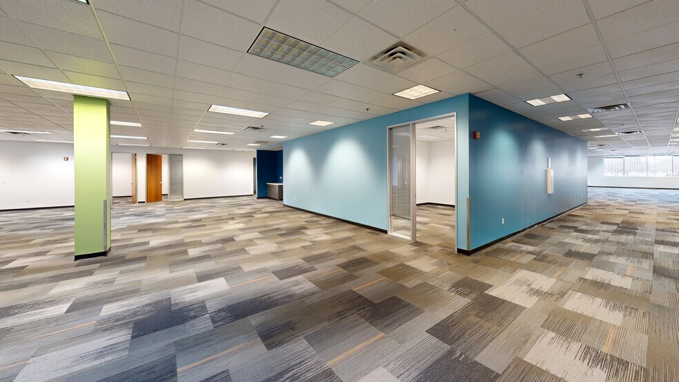 More Photos Of 8700 S Price Rd, Tempe Office For Lease