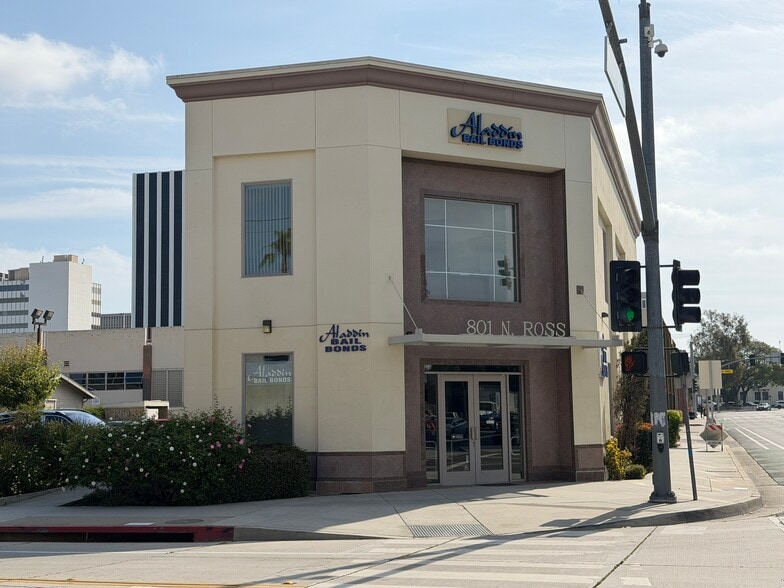 More Photos Of 801 N Ross St, Santa Ana Office For Sale