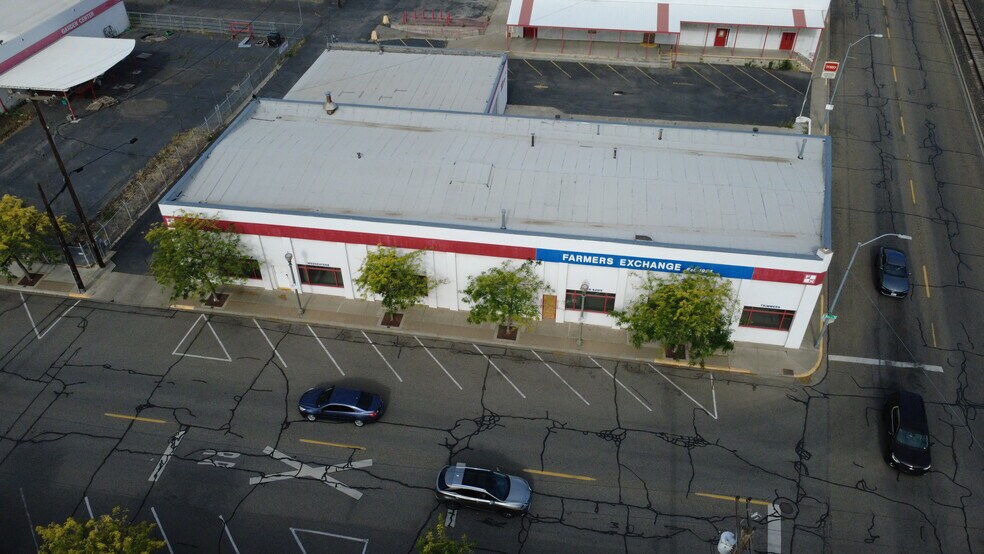 More Photos Of , Kennewick General Retail For Sale