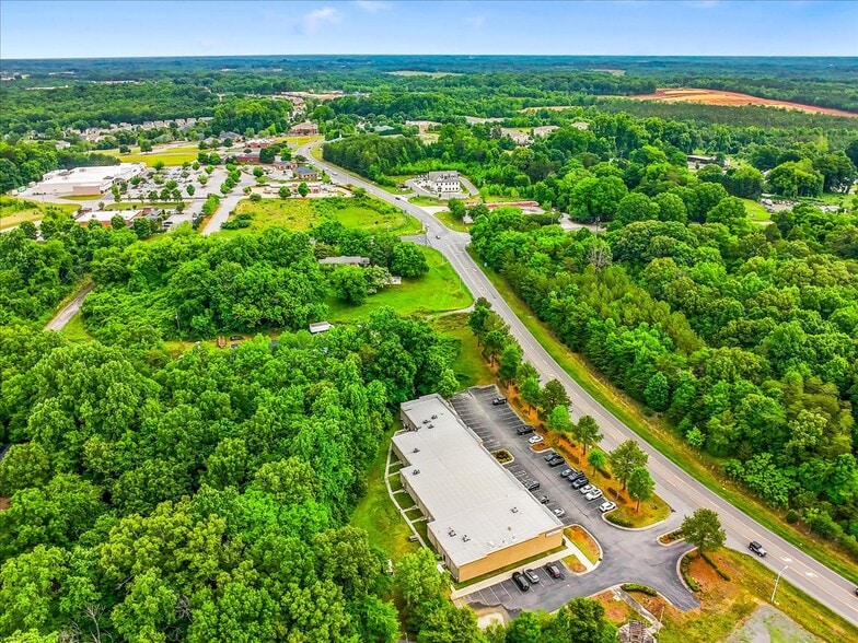 More Photos Of 562 Valley Rd, Mocksville Freestanding For Sale