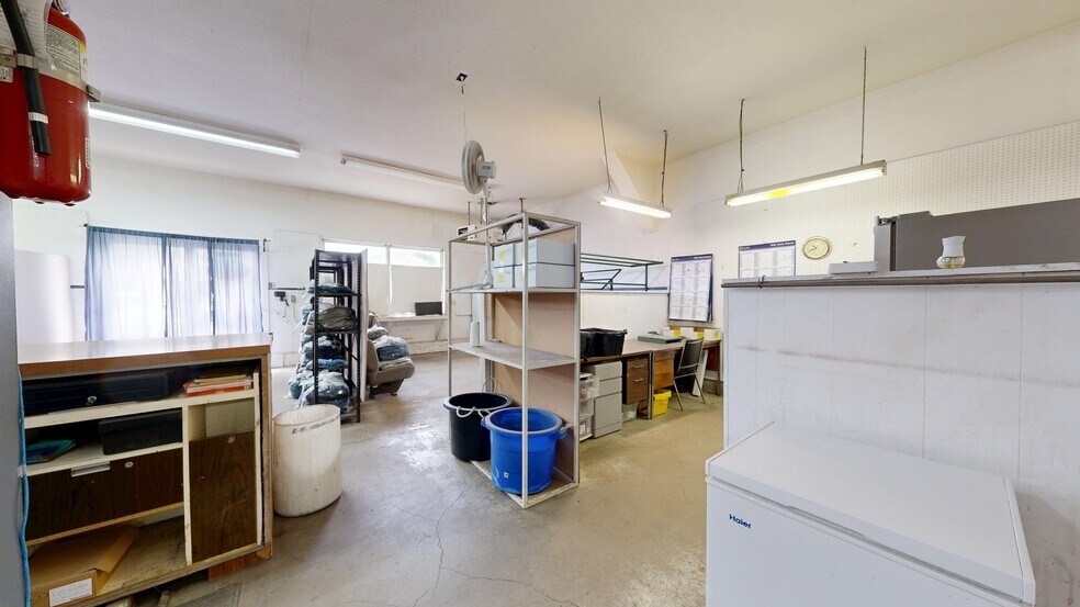 More Photos Of 4707 50 st, Stettler Service For Sale