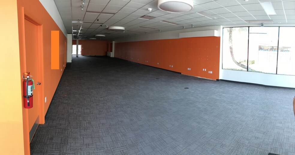 More Photos Of 2705 N Atlantic Ave, Daytona Beach General Retail For Sale