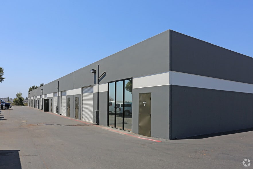 More Photos Of 4217 Ponderosa Ave, San Diego Manufacturing For Lease