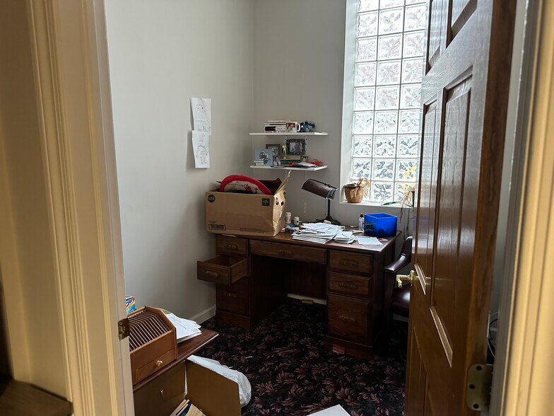 More Photos Of 8 E Front St, Monroe Storefront Retail Residential For Lease