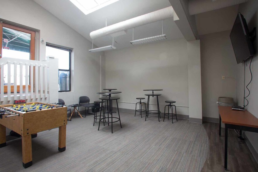 More Photos Of 10 W Eager St, Baltimore Office For Lease
