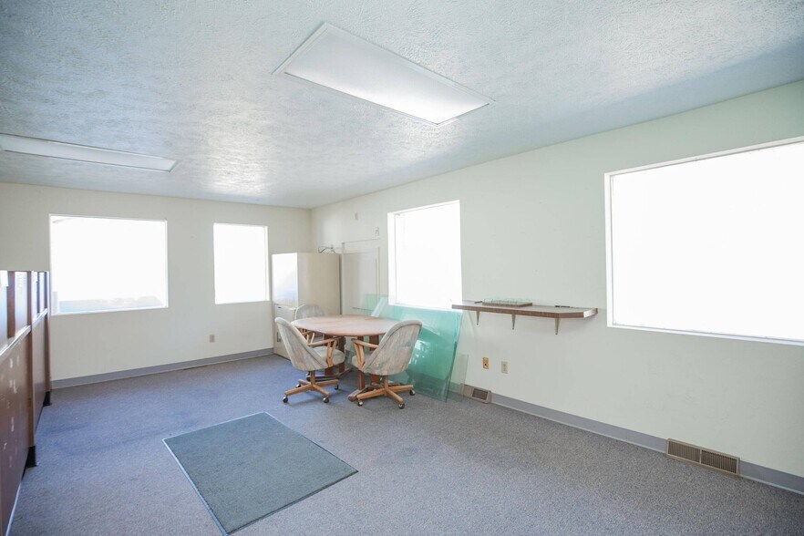 More Photos Of 104 E Tilden St, Humansville Bank For Sale