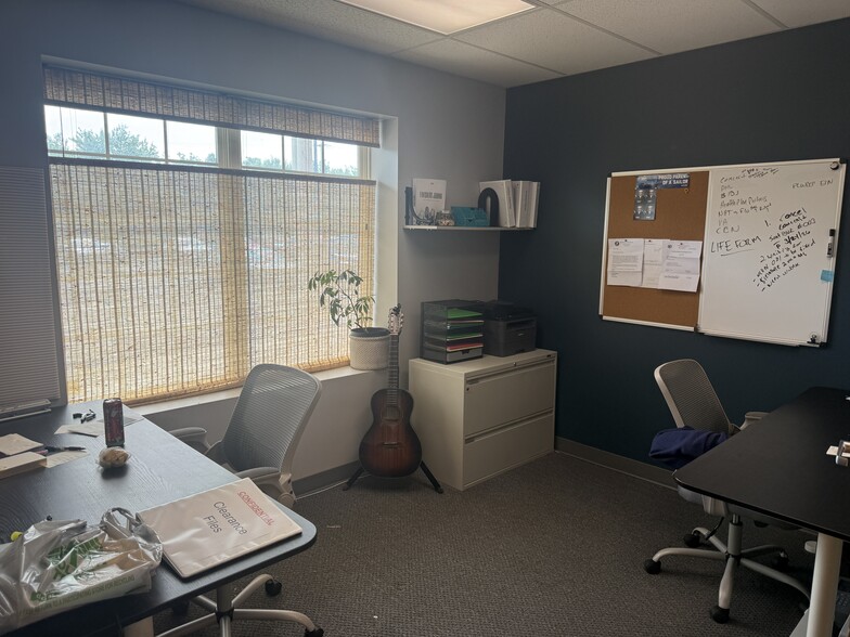 More Photos Of 1829 New Holland Rd, Reading Office For Sale