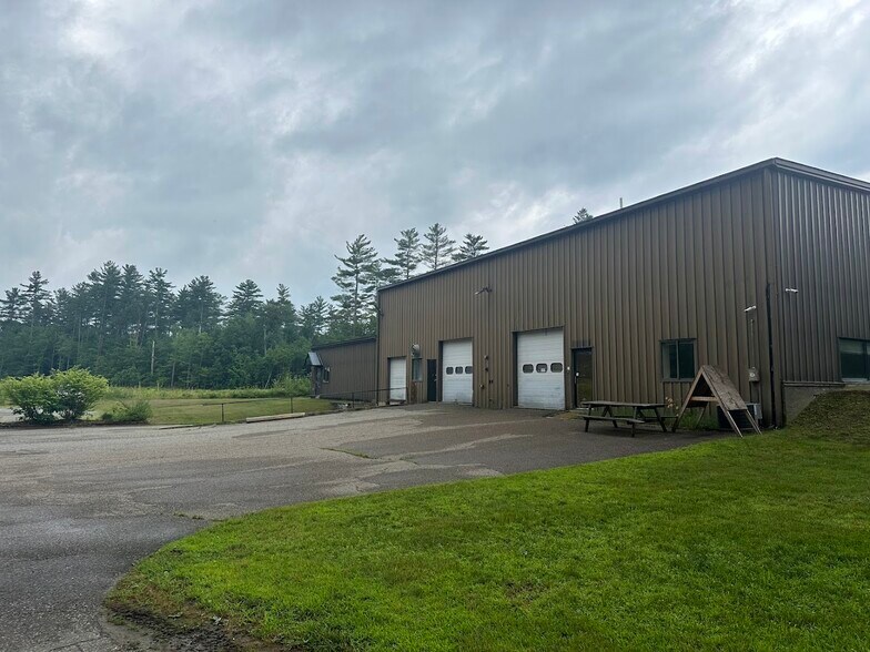More Photos Of 30 Boston Ct, Essex Junction Warehouse For Lease