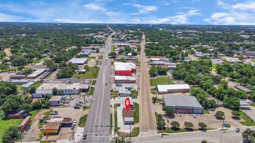 More Photos Of 1400-1402 S Texas Ave, Bryan General Retail For Sale