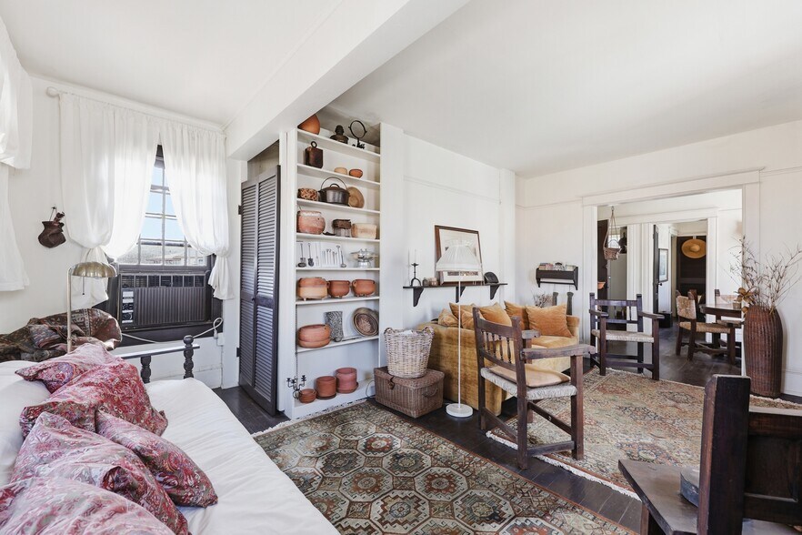 More Photos Of 50 Charlotte St, Saint Augustine Storefront Retail Office For Sale