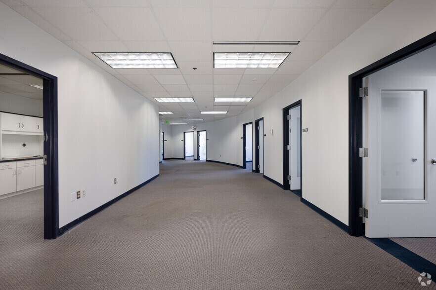 More Photos Of 10451 Mill Run Cir, Owings Mills Office For Sale