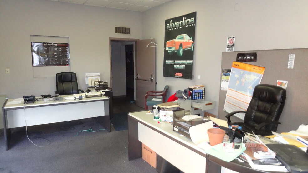 More Photos Of 7649 Airport Dr, Macon-Bibb Warehouse For Lease