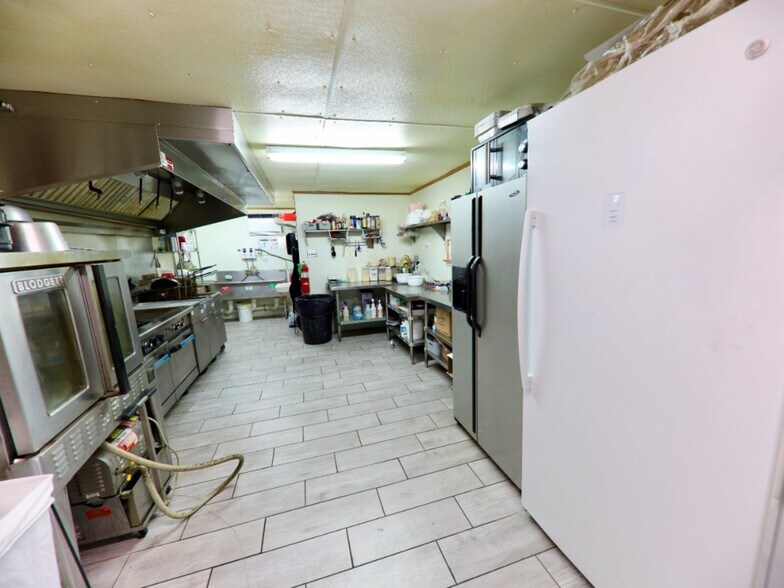More Photos Of 3047 Highway 1, Grand Isle General Retail For Sale