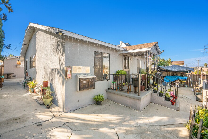 More Photos Of 2440 Wabash Ave, Los Angeles Apartments For Sale