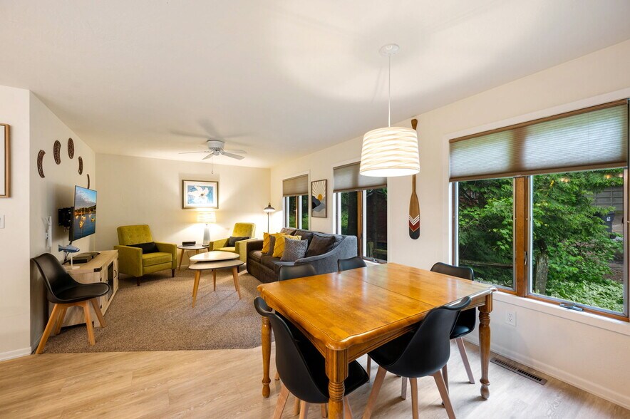 More Photos Of 4113 Main St, Fish Creek Storefront Retail Residential For Sale