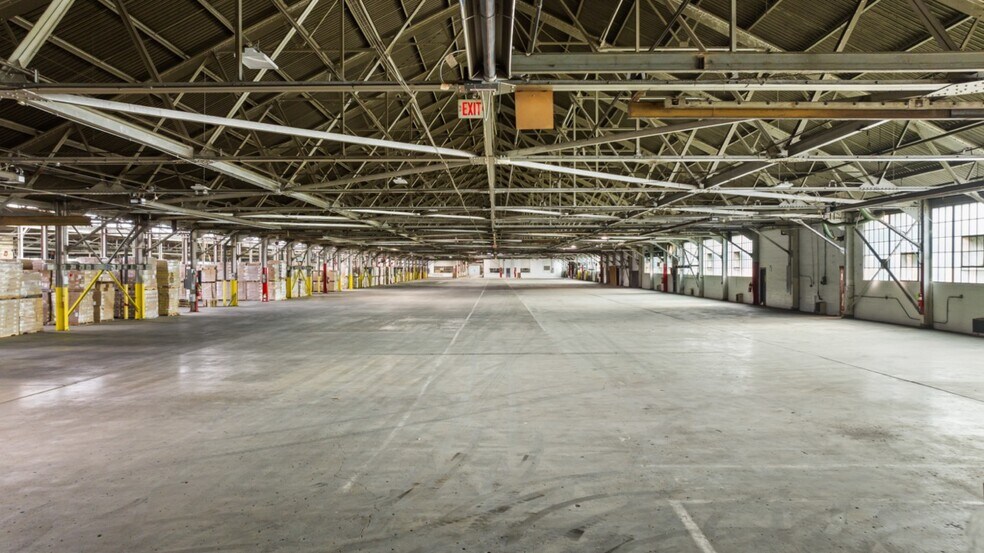 More Photos Of 16123 Armour St NE, Alliance Warehouse For Lease