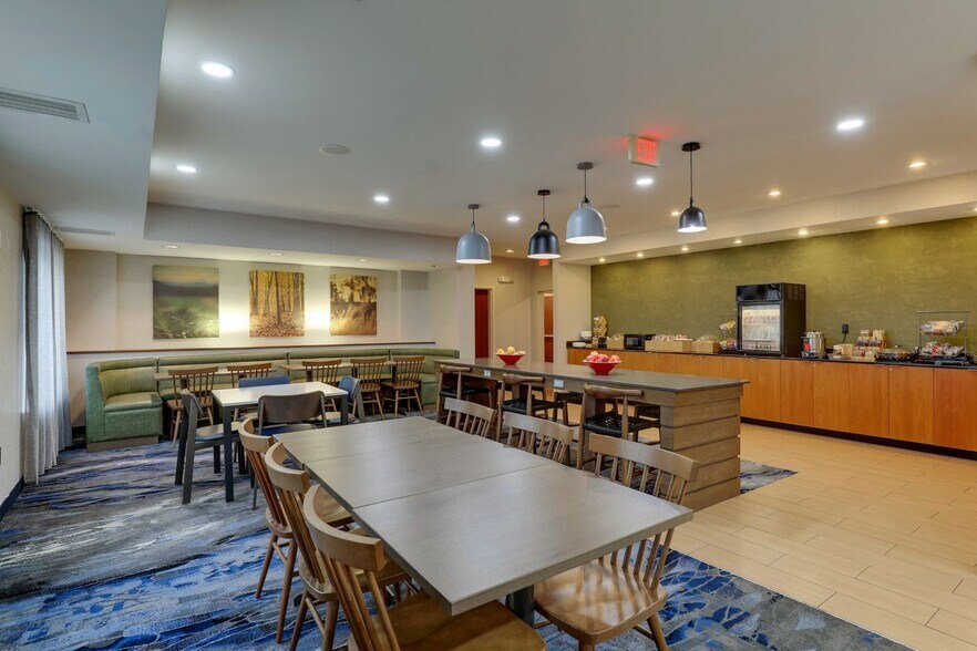 More Photos Of 6851 West Fwy, Fort Worth Hotel For Sale