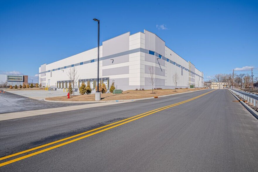 More Photos Of 30 Cross St, Ridgefield Park Unknown For Lease