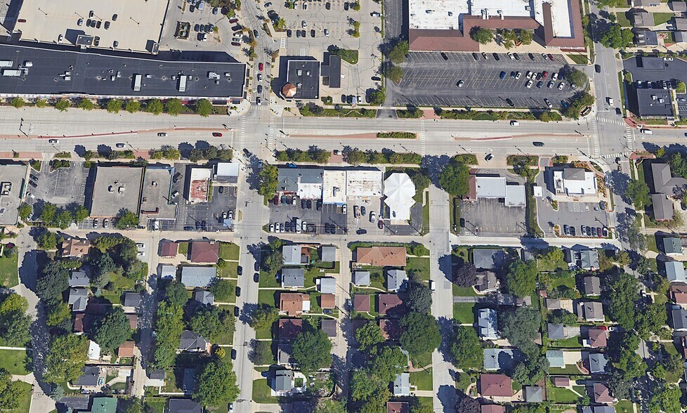 More Photos Of 311 W Silver Spring Dr, Glendale Storefront For Sale