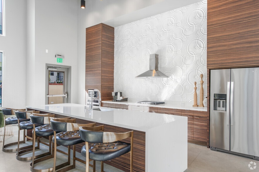 More Photos Of 10568 Gateway Promenade, El Monte Apartments For Lease