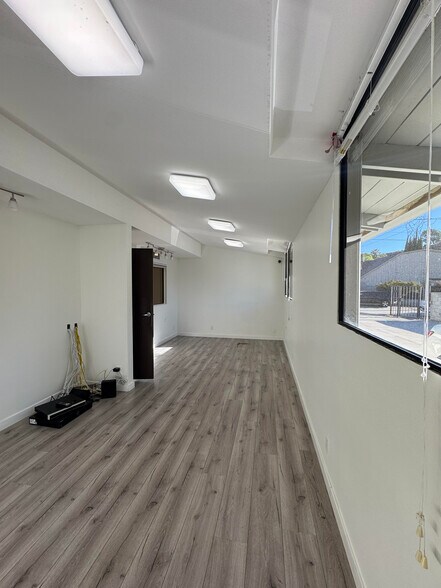 More Photos Of 11100 Sheldon St, Sun Valley Office Residential For Sale