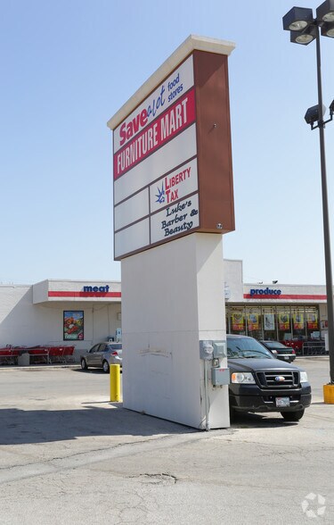 More Photos Of 3101-3125 E Seminary Dr, Fort Worth Unknown For Lease