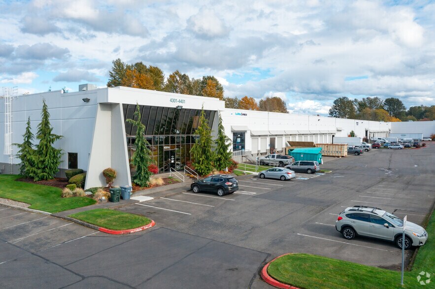 More Photos Of 4301-4401 Industry Dr E, Fife Warehouse For Lease