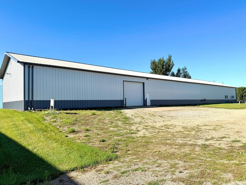 More Photos Of 27082 S Mueller Ave, Sioux Falls Flex For Lease