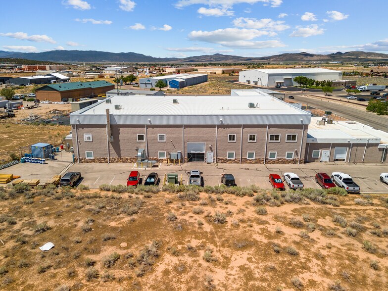More Photos Of 2331 W Park Ave, Cedar City Distribution For Sale