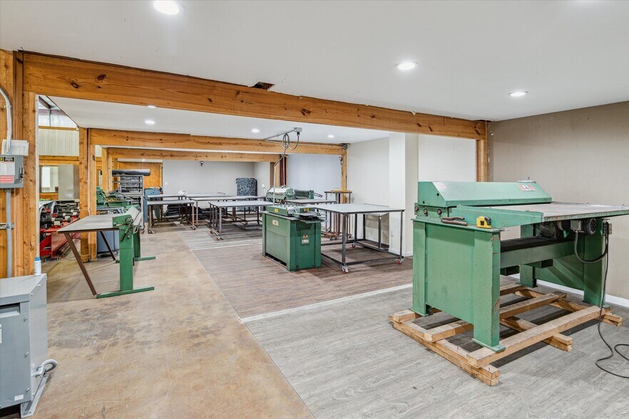 More Photos Of 11126 Timber Crest Dr, Houston Warehouse For Sale