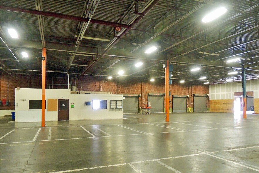 More Photos Of 3663 1st Avenue, Columbus Warehouse For Sale