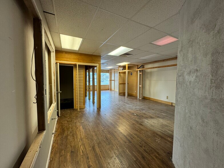 More Photos Of 51-53 W Montauk Hwy, Lindenhurst Storefront Retail Office For Sale