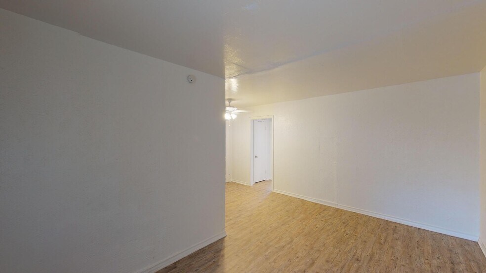 More Photos Of 722 N Marsalis Ave, Dallas Apartments For Sale