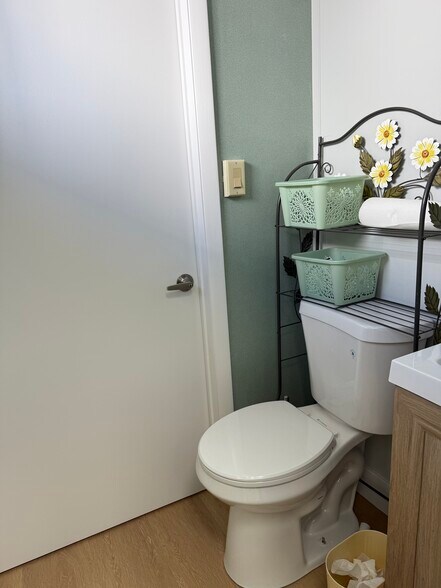 More Photos Of 34 Scotch Rd, Ewing Medical For Lease