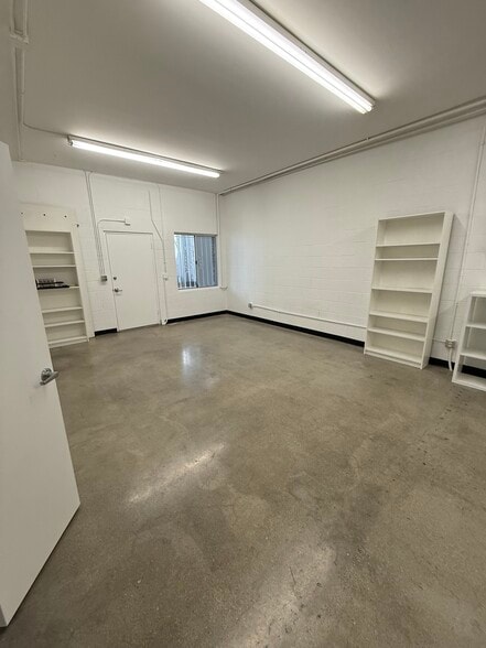 More Photos Of 8064-8066 Melrose Ave, Los Angeles Storefront For Lease